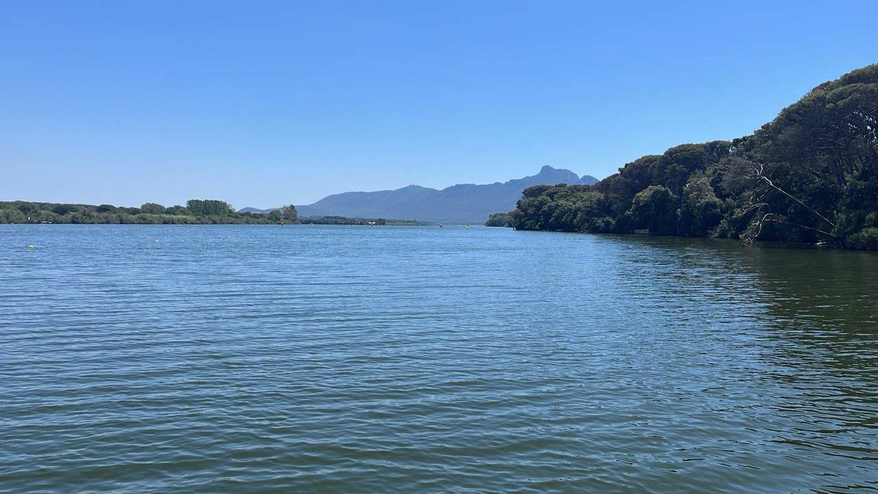 Vista panoramica del Lago di Paola a Sabaudia